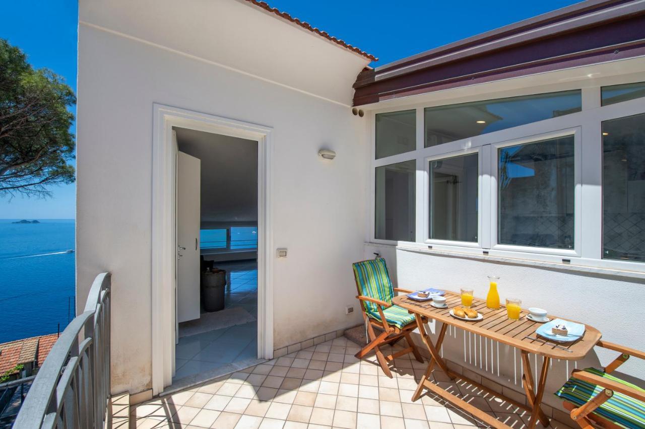Ferienwohnung La Mansarda Praiano Exterior foto