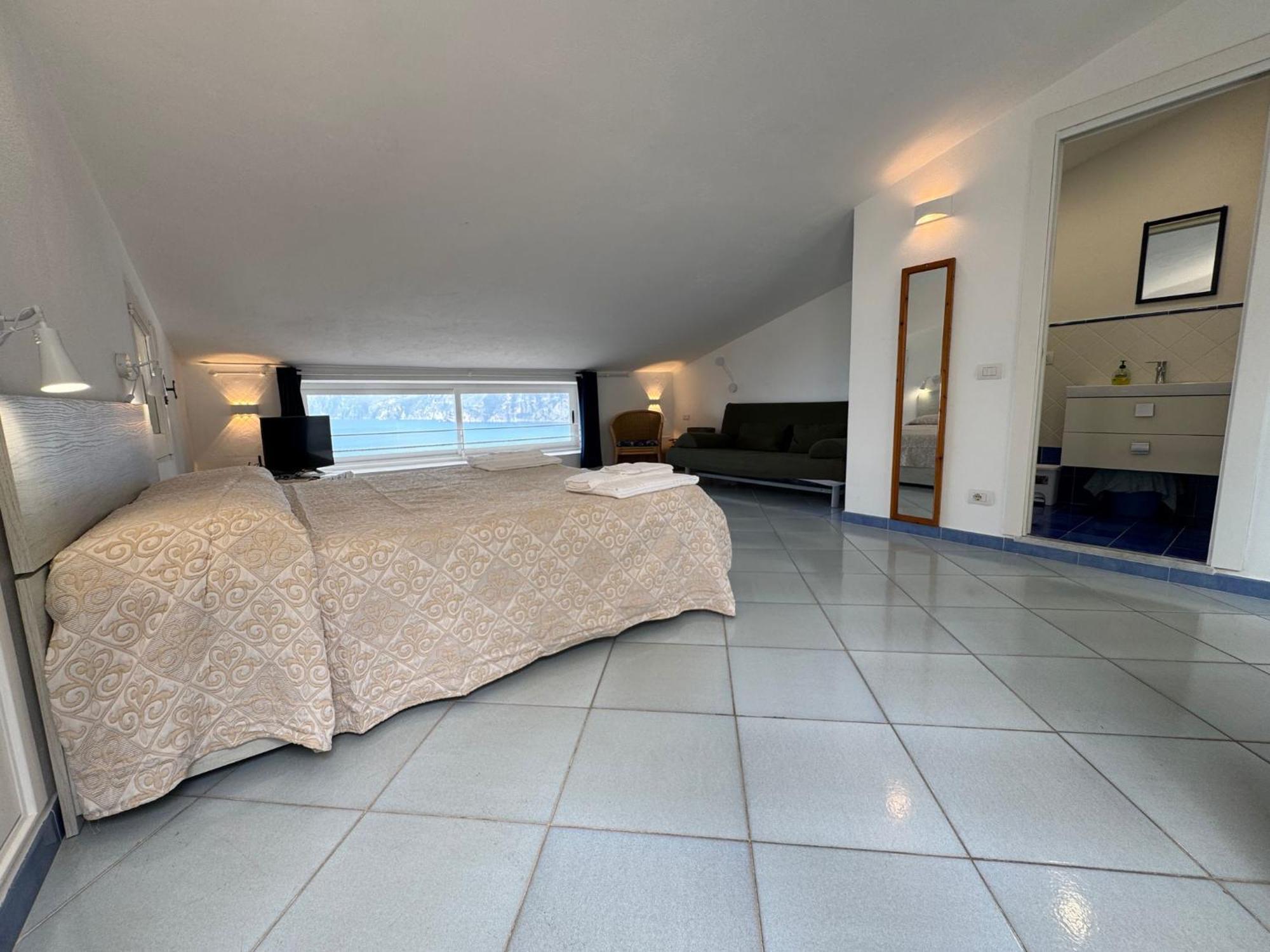 Ferienwohnung La Mansarda Praiano Exterior foto