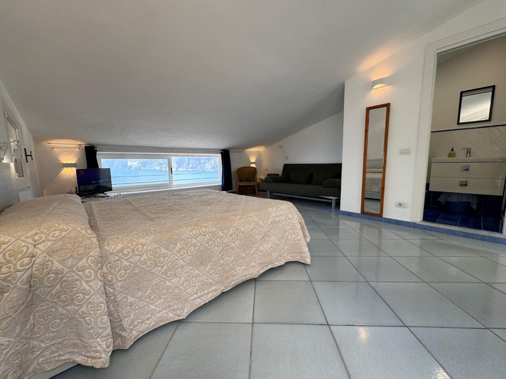 Ferienwohnung La Mansarda Praiano Exterior foto